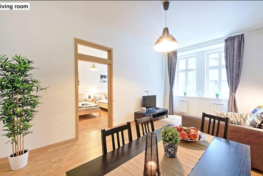 Style 60m2 - 9 Min Walk Wenceslas Sq Apartamento *
